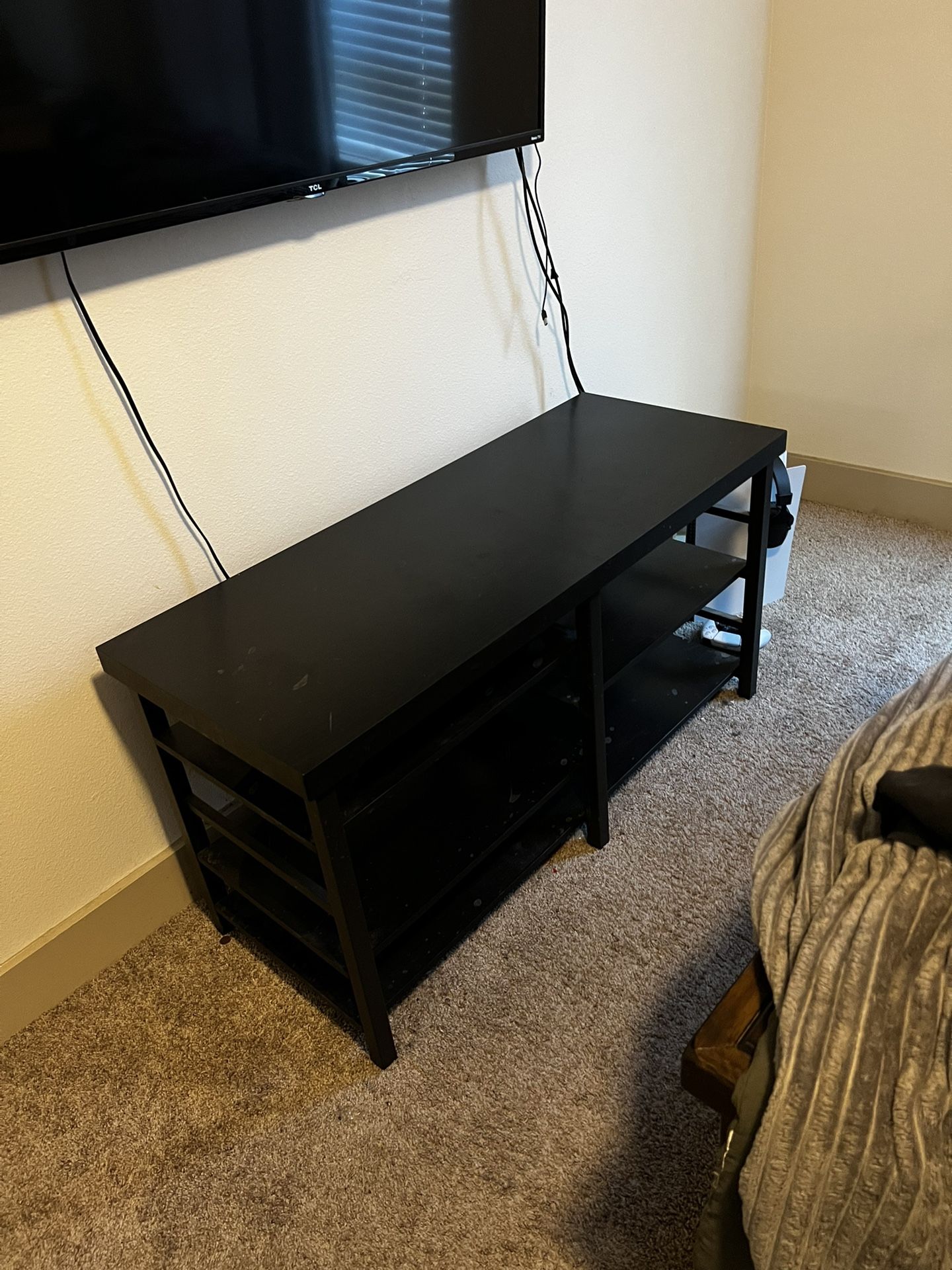 Entertainment center