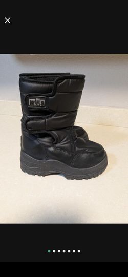 Toddler WFS Winter Snowboots Size 13....$15 Firm Cash Only