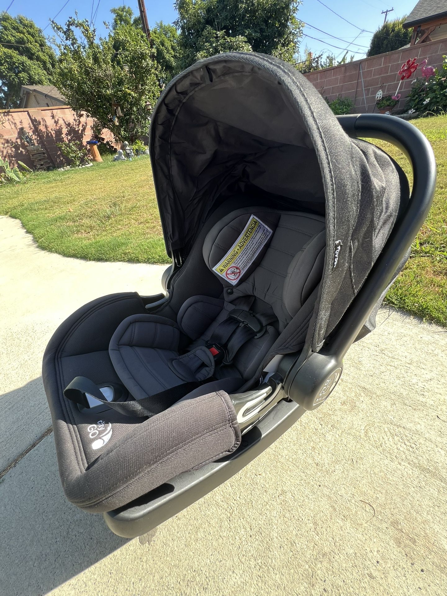 Baby Jogger Infant Car seat - FREE