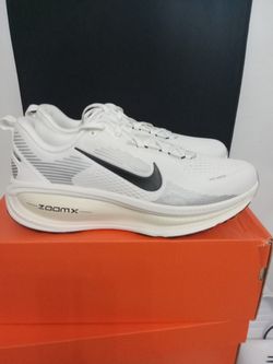 Nike Vomero 18 MEN SIZE 10 NEW W/Box