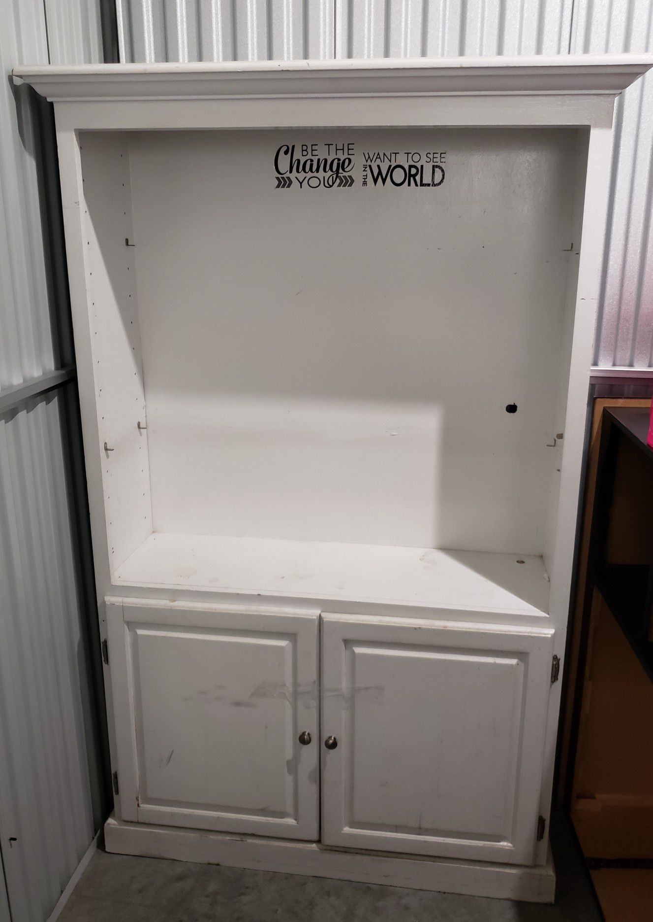 EVERYTHING MUST GO NOW FREE .... White Cabinet