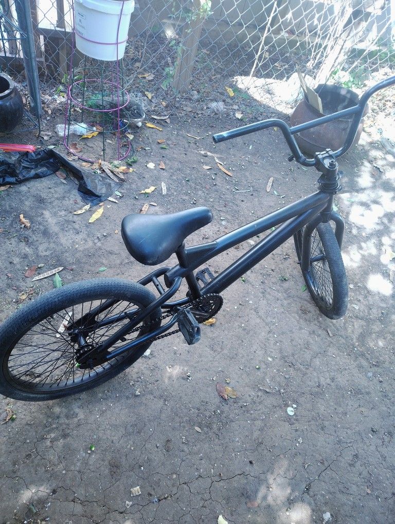  Black BMX Bike 