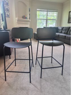 2 barstool chairs