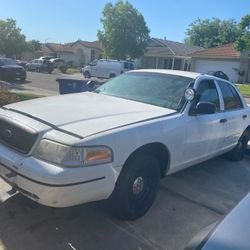 2001 Ford Crown Vic 