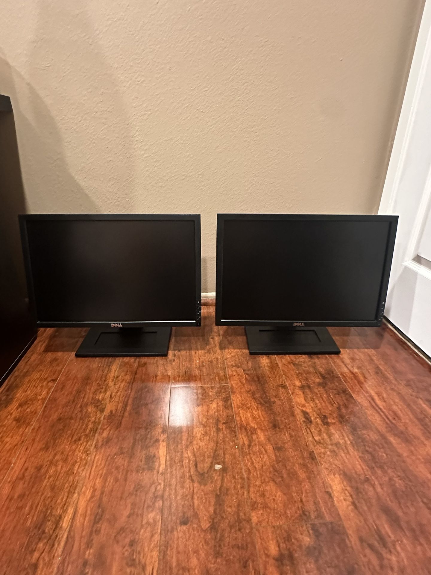 2 Dell Monitors 