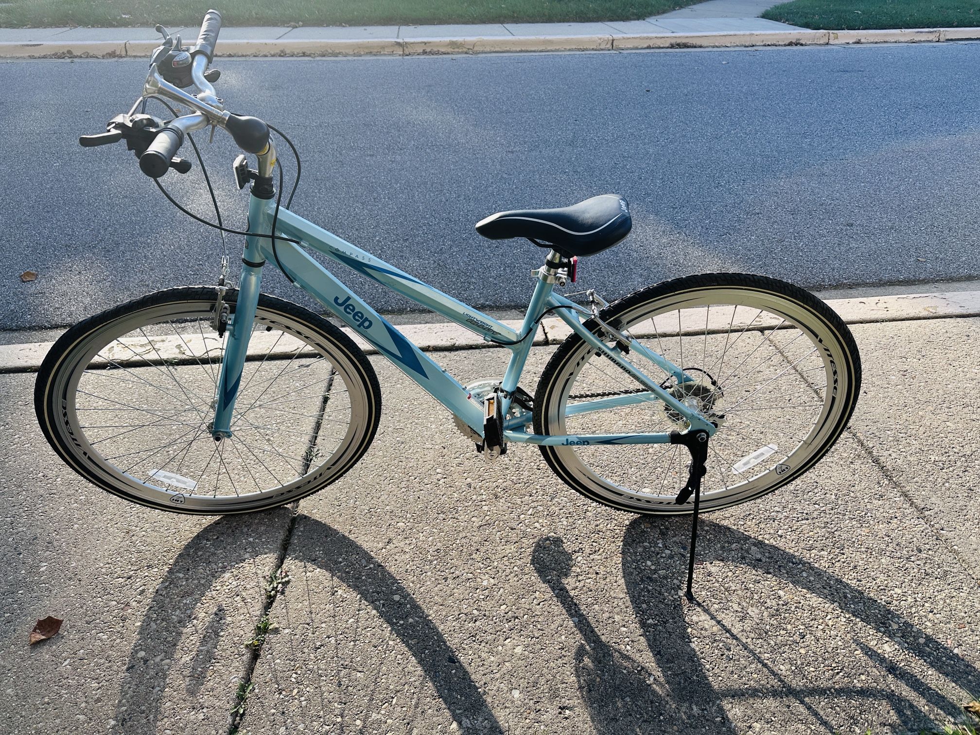 MUST GO! Jeep Compass Women's Hybrid Bike incl. New Lock