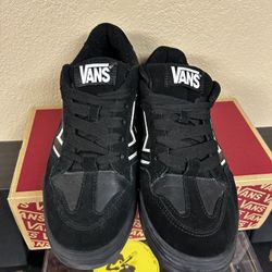 Vans Uplands - Black/Black/White - Men’s 10.5 - Worn