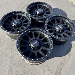 8 Lug Method MR605 20" For 8x165 Duramax Chevy Silverado GMC Sierra 2500 Dodge Ram Cummins 2500