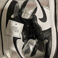 Nike Air Jordan Retro 1 High Silver Toe Men Sz9.5