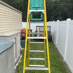 Ladder 8 foot high fiberglass like new condition use only once