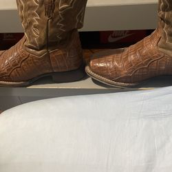 Caiman boots