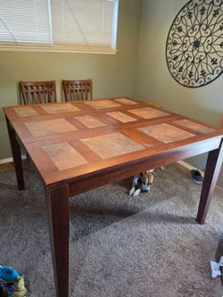 Dining Table with 6 chairs