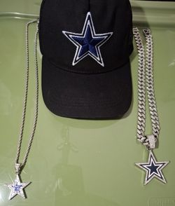 Dallas Cowboys Hats And Chains. Read Details 
