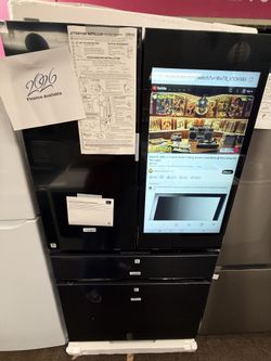REFRIGERATOR 