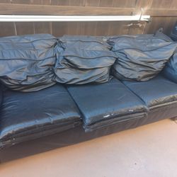 Free Black Leather Couch (Contact For Pickup)