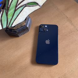 iPhone 13 ( Unlocked) 128gb Black Color