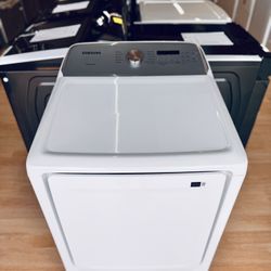 New Samsung - 7.4 Cu. Ft. Gas Dryer with Sensor Dry - White Model: DVG50R5200W