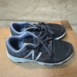 New balance trail hiking all terrain women's shoes size 7.5