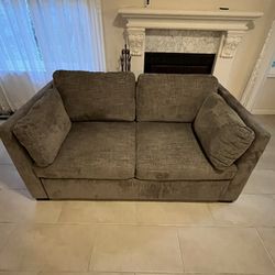 Couch/loveseat