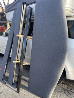 KING BED LIKE NEW WITH MATTRESS 