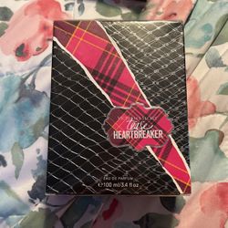 Victoria’s Secret Tease Heartbreaker