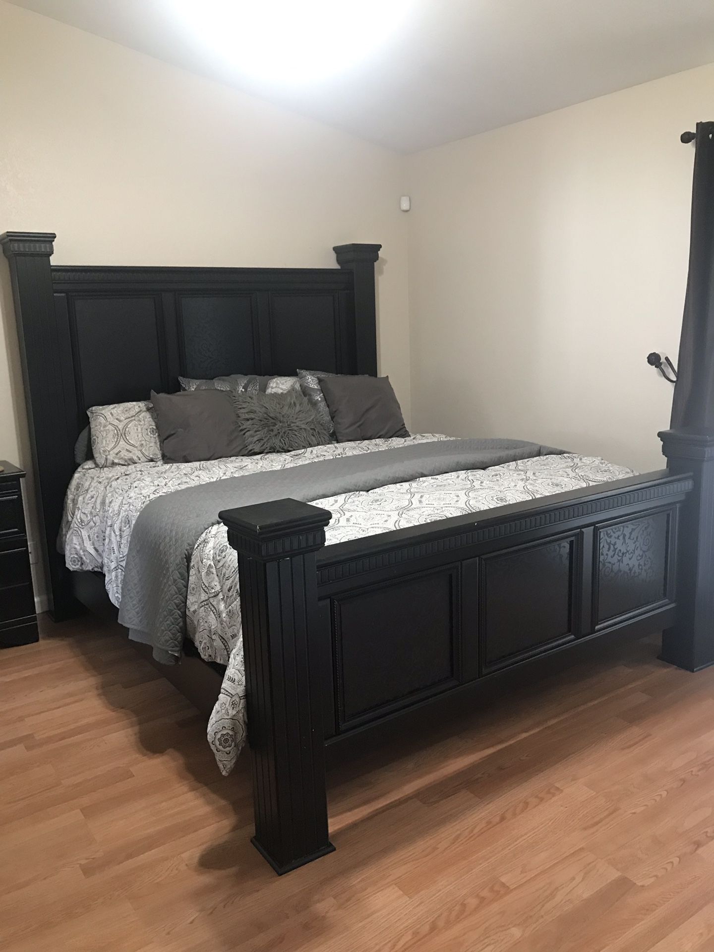 Cal King bedroom set