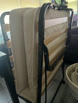 Small bed/cot