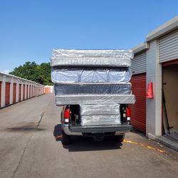 King New Thick Pillow Top Bed Can Deliver