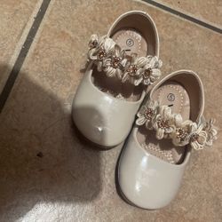 Toddle Dressing shoes