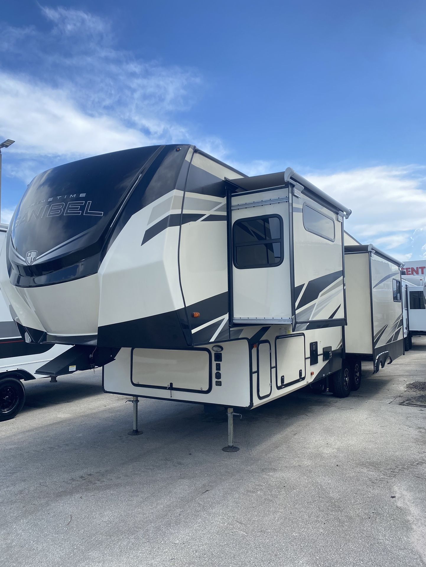 USED 2022 Prime Time Sanibel