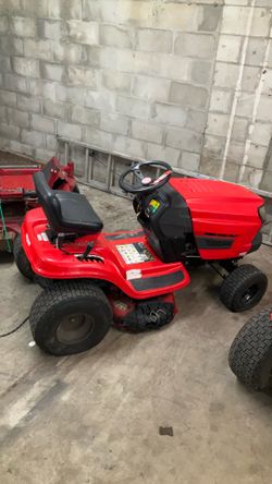 Craftsman Riding Lawnmower 