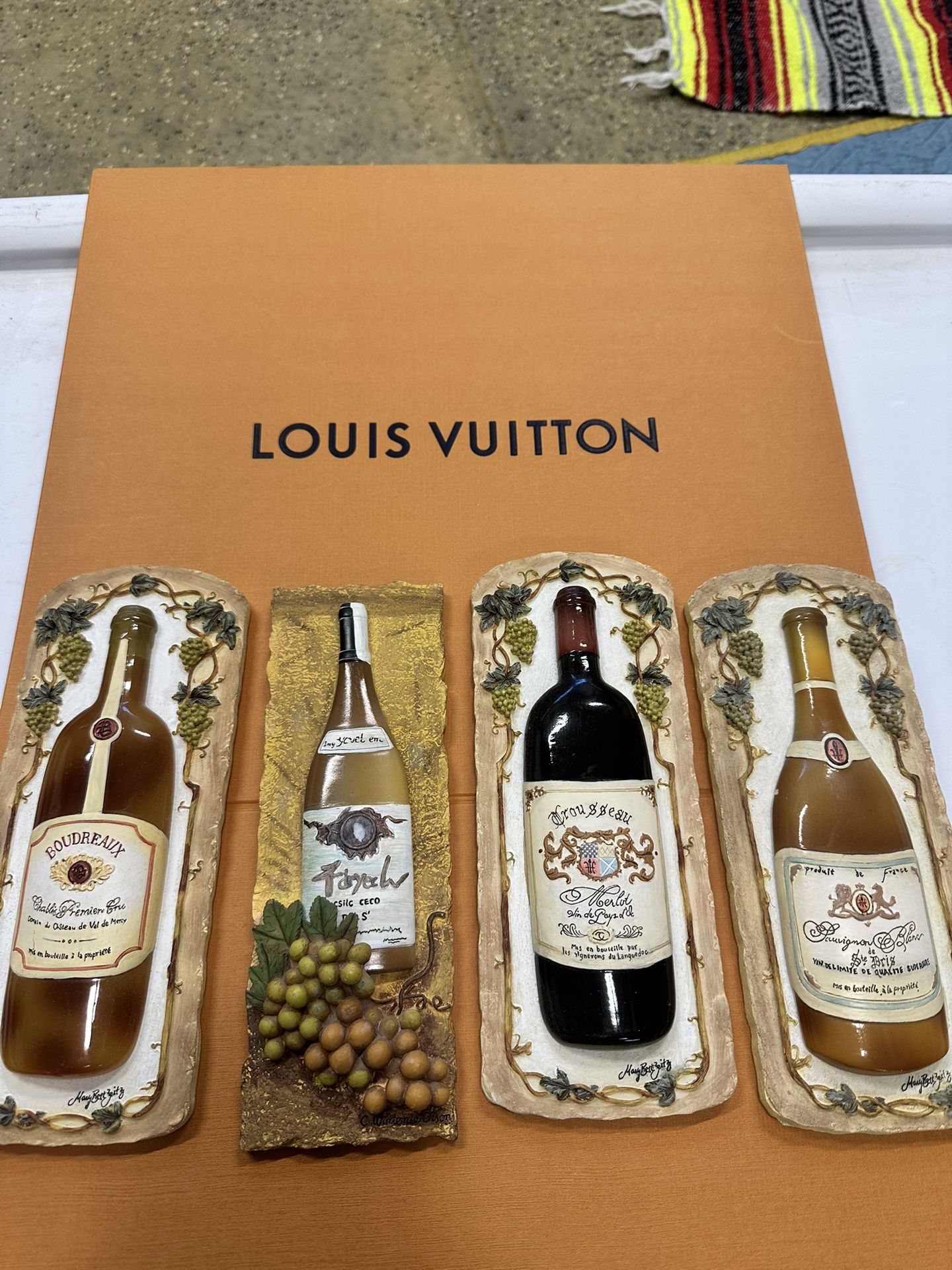 3d Wine Plaque 10 Each