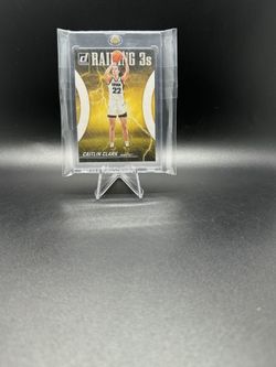 Caitlin Clark Raining 3s Rookie Card
