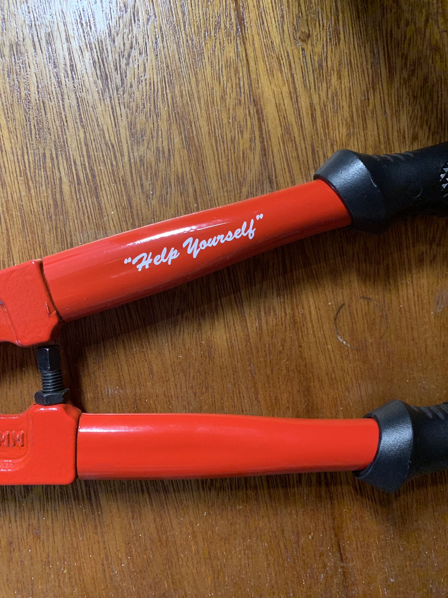 Supreme × Bolt Cutters Supreme 14