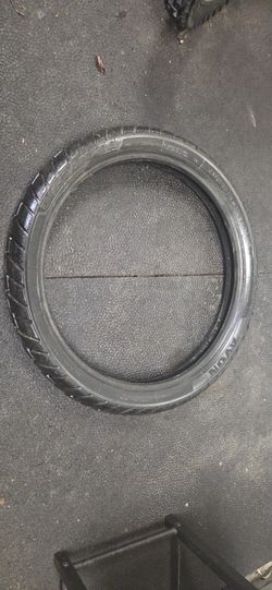 Avon Distanzia 90/90-21 Front tire