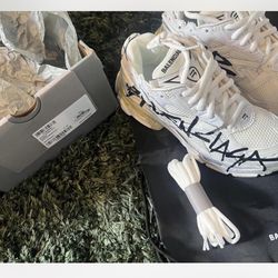 Balenciaga Runner Graffiti 