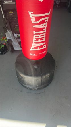 Everlast Elite Freestanding Punching Bag