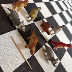 8-Rubber small dinosaurs