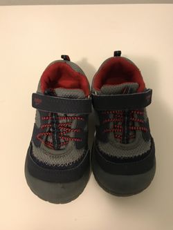 Size 8c Oshkosh Shoes