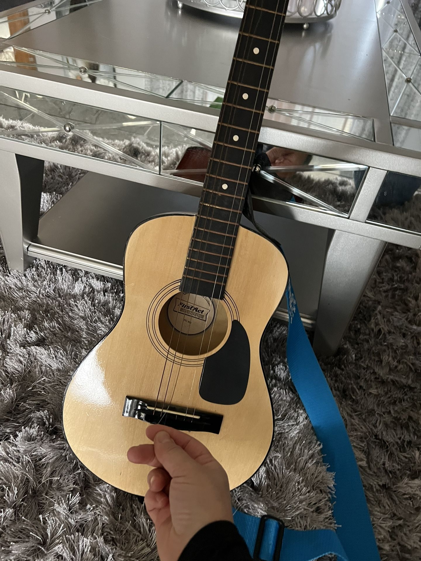 Guitar One String It’s Broken Needs To Be Fixed