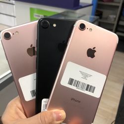 Factory unlocked iPhone 7 32gb, store warranty 