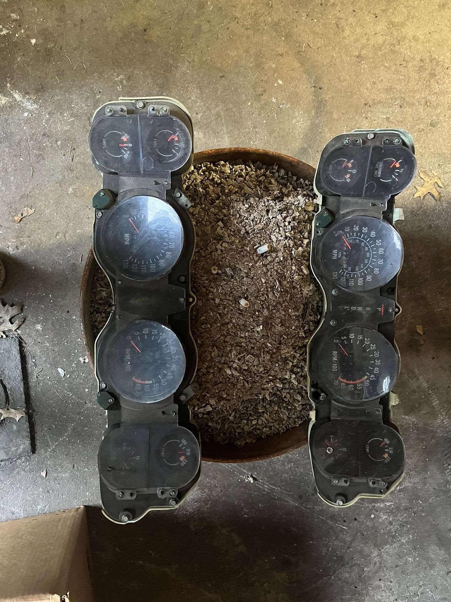 Gauge Cluster