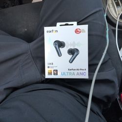 Earfun Air Pro 4