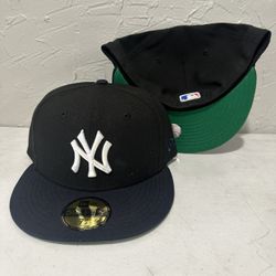 MLB New Era New York Yankees 2 Tone Black Dark Blue Brim Green Under Brim 59fifty Fitted Hats Size 7 3/8, 7 1/2 And 7 5/8