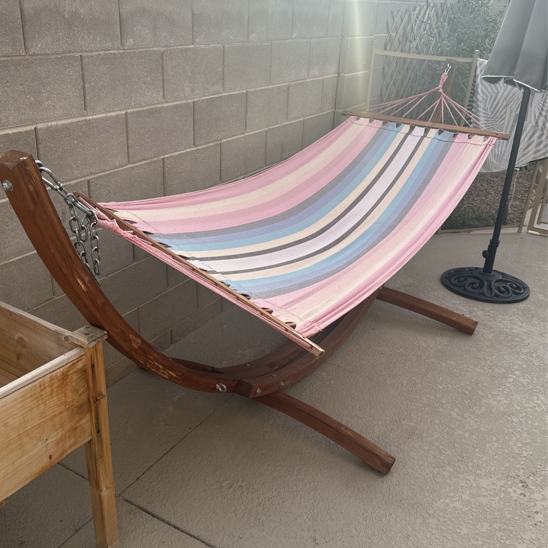 Hammock With Wood Stand for Sale in Henderson, NV - OfferUp