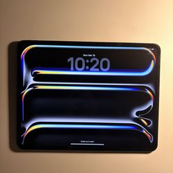 iPad Pro M4 13-inch w/ Magic Keyboard