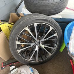 2018 Toyota Camry Wheels 5x114