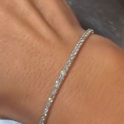 Tennis Bracelet 14k 6.70 GR 76 Dia 2.80 ct AAA