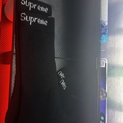 Supreme Socks 