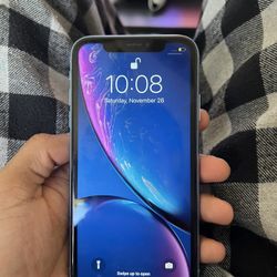 iPhone Xr 64 Gigs